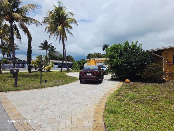 Babco Manors, 31 NE 27th Dr, Wilton Manors, Florida 33334, image 2