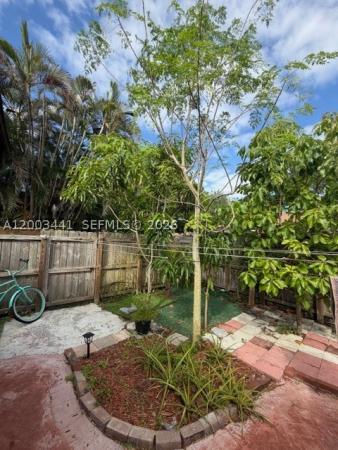 Cedarwoods At Pembroke Lakes, 10331 Holly Ct, Pembroke Pines, Florida 33026, image 2