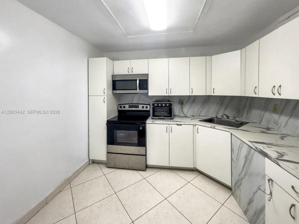 Commodore Plaza Tower, 2750 NE 183rd St #407, Aventura, Florida 33160, image 3