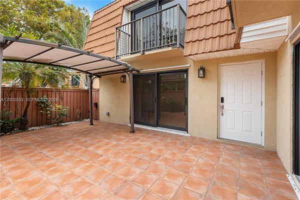 Waterford Courtyards At Crystal Lakes North, 2971 SW 11th Pl, Deerfield Beach, Florida 33442, image 3