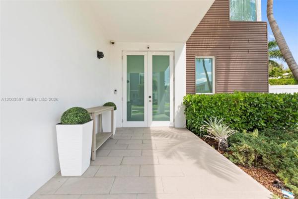 The Mansions At Doral, 10431 NW 68th Ter, Doral, Florida 33178, image 2