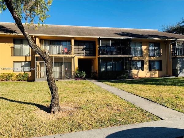 Hampton Court, 5855 Washington St #90, Hollywood, Florida 33023, image 1