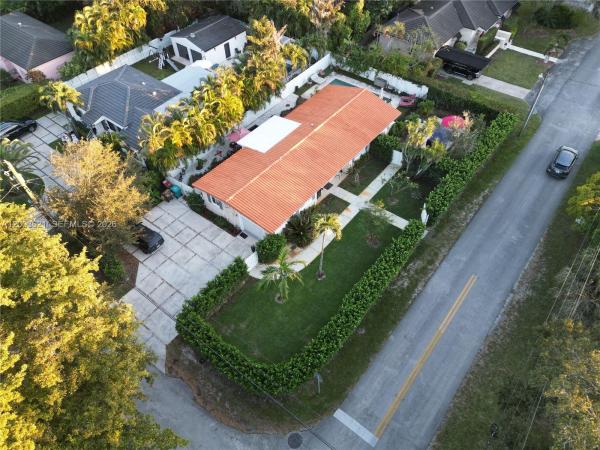 Griffing Biscayne Park Estates, 12015 NE 7th Ave, Biscayne Park, Florida 33161, image 2