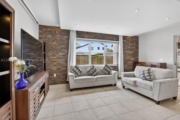 Keystone Lake, 19010 NW 23rd Ct, Pembroke Pines, Florida 33029, image 2