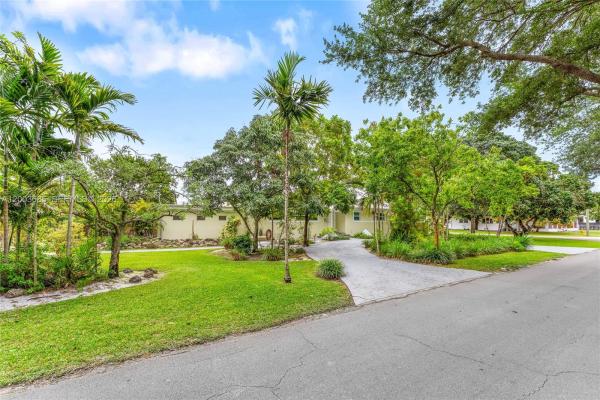 Kent Estates, 501 Lawn Way, Miami Springs, Florida 33166, image 1