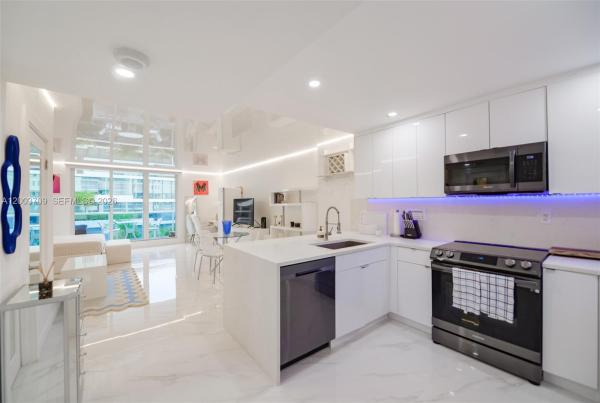 Roney Palace, 2301 Collins Ave #529, Miami Beach, Florida 33139, image 1