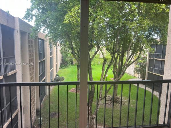 8401 SW 107th Ave #322E, Unincorporated Dade County, Florida 33173, image 1