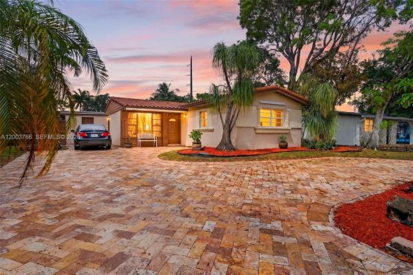 Driftwood Plaza, 6551 Sherman St, Hollywood, Florida 33024, image 1