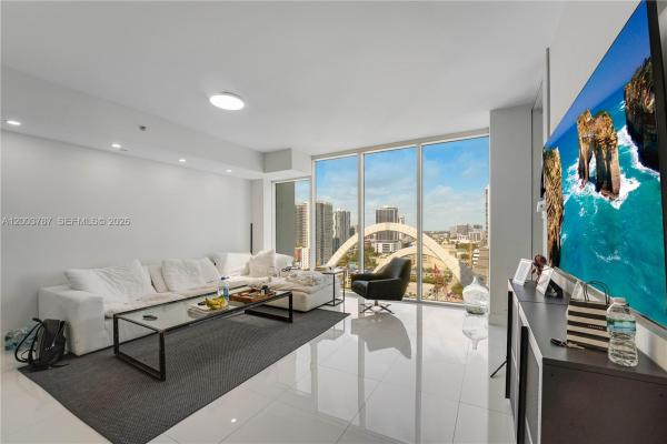 Ten Museum Park Residential, 1040 Biscayne Blvd #1905, Miami, Florida 33132, image 1