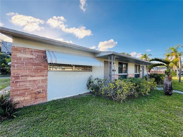North Hollywood, 1048 SW 2nd Ave #1050, Dania Beach, Florida 33004, image 1