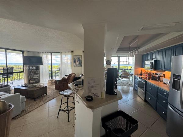 The Barclay Beach Club, 2800 N Highway A1a #204, Fort Pierce, Florida 34949, image 2