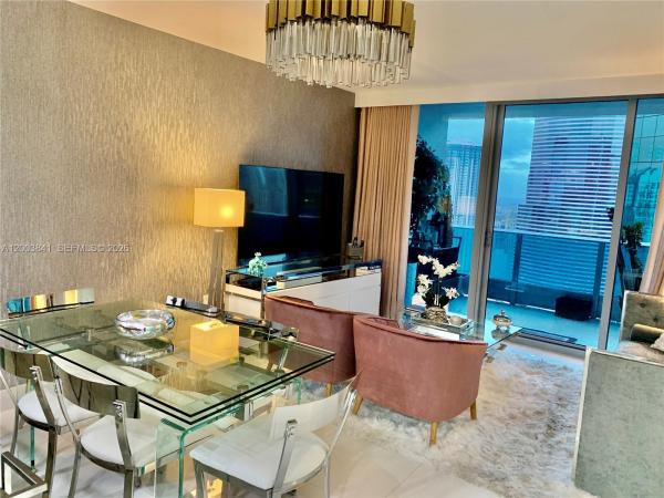 Epic Hotel & Residences, 200 Biscayne Boulevard Way #4011, Miami, Florida 33131, image 1