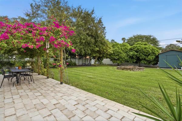 Country Club Estates, 565 South Dr, Miami Springs, Florida 33166, image 2