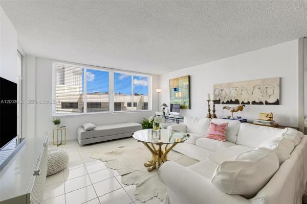 The Carriage House, 5401 Collins Ave #611, Miami Beach, Florida 33140, image 2