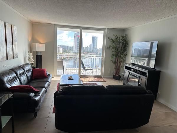 Golden Horn, 427 Golden Isles Dr #14E, Hallandale Beach, Florida 33009, image 2