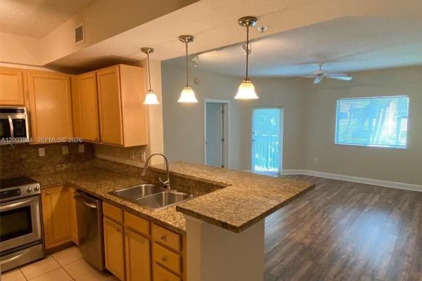 Valencia, 6001 SW 70th St #342, South Miami, Florida 33143, image 1