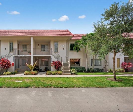 Saddle Club Garden, 16210 Laurel Dr #203, Weston, Florida 33326, image 1