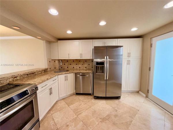 1075 NE Miami Gardens Dr #306, Unincorporated Dade County, Florida 33179, image 1