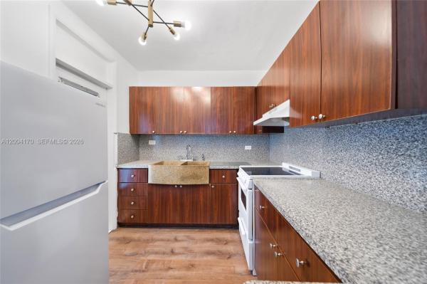 Tower East Incorporated Ocean Beach, 1150 Euclid Ave #110, Miami Beach, Florida 33139, image 1