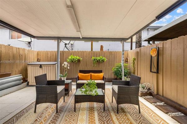 8055 NW 8th St #5, Unincorporated Dade County, Florida 33126, image 1