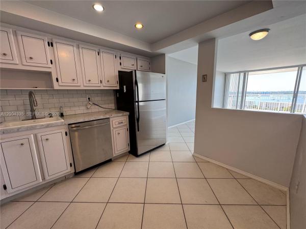 Del Prado, 18041 Biscayne Blvd #1603-4, Aventura, Florida 33160, image 2