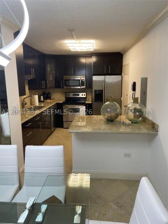 Oceanside Plaza, 5555 Collins Ave #7Z, Miami Beach, Florida 33140, image 1