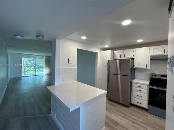 Hollybrook Golf & Tennis Club, 8962 S Hollybrook Blvd #202, Pembroke Pines, Florida 33025, image 1