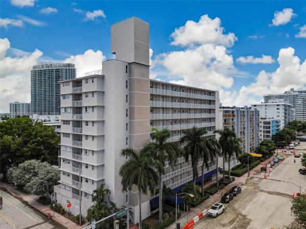 Lincoln Towers, 1300 Lincoln Rd #B402, Miami Beach, Florida 33139, image 1