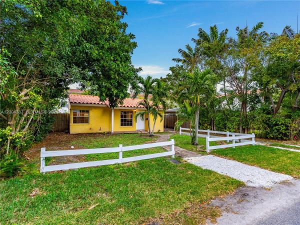 Lake Ridge, 1125 NE 10th Ave, Fort Lauderdale, Florida 33304, image 1