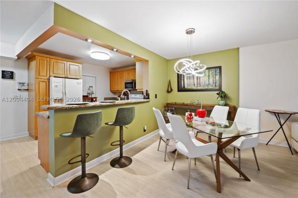 Meadowbrook Lakes, 424 SE 10th St #104, Dania Beach, Florida 33004, image 3