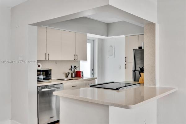 Bay Harbor Islands Residential, 10000 E Bay Harbor Dr #12, Bay Harbor Islands, Florida 33154, image 1