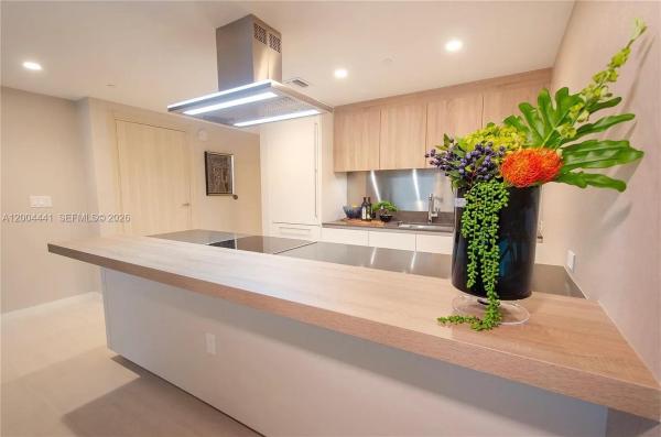 Brickell Flatiron, 1000 Brickell Plz #4207, Miami, Florida 33131, image 1