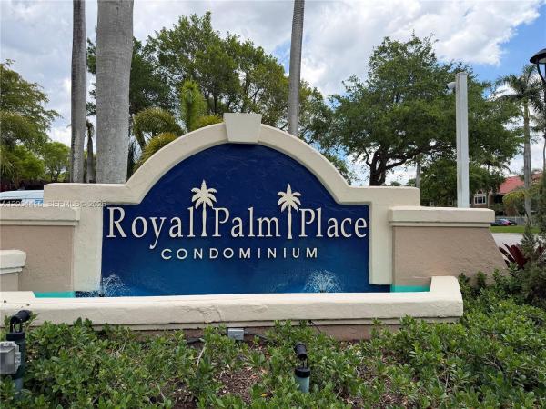 Royal Palm Place At The Hammocks, 15771 SW 104th Ter #301, The Hammocks, Florida 33196, image 1
