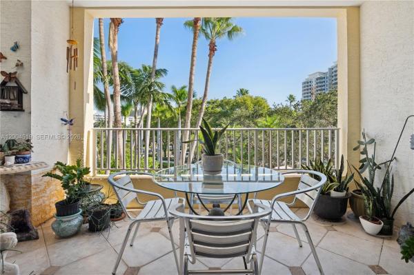 Resort Villa, 719 Crandon Blvd #310, Key Biscayne, Florida 33149, image 1