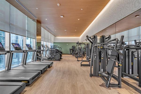77 SE 5th St #3205, Miami, Florida 33131, image 3