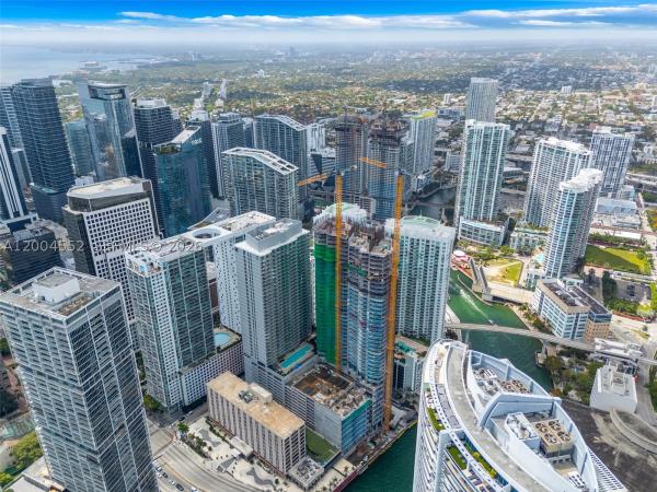 77 SE 5th St #3205, Miami, Florida 33131, image 1