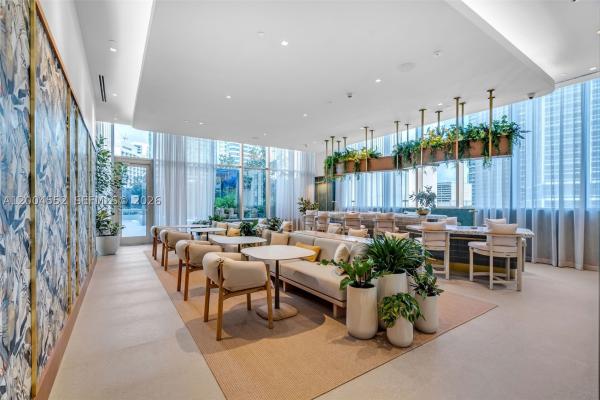 77 SE 5th St #3205, Miami, Florida 33131, image 2