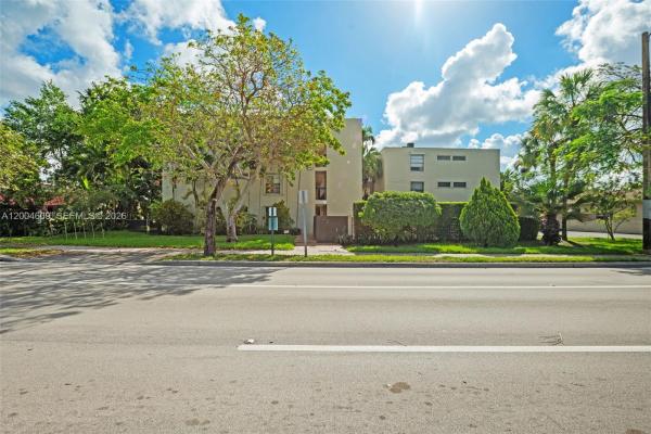 709 Curtiss Parkway, 709 Curtiss Pkwy #23, Miami Springs, Florida 33166, image 1