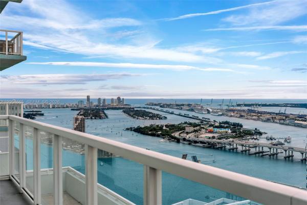 Quantum On The Bay, 1900 N Bayshore Dr #5006, Miami, Florida 33132, image 1