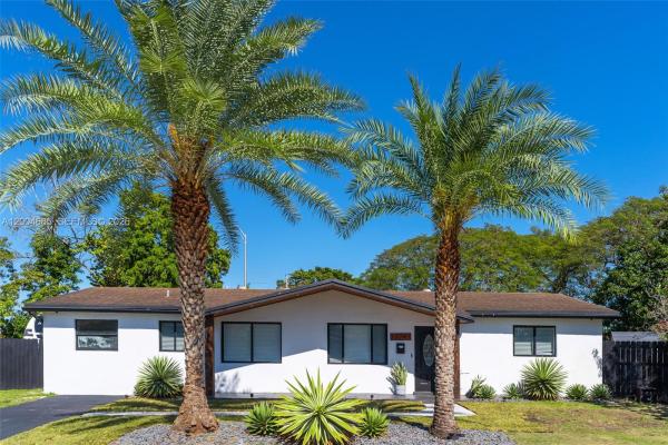 13741 SW 72nd Ter, Unincorporated Dade County, Florida 33183, image 1