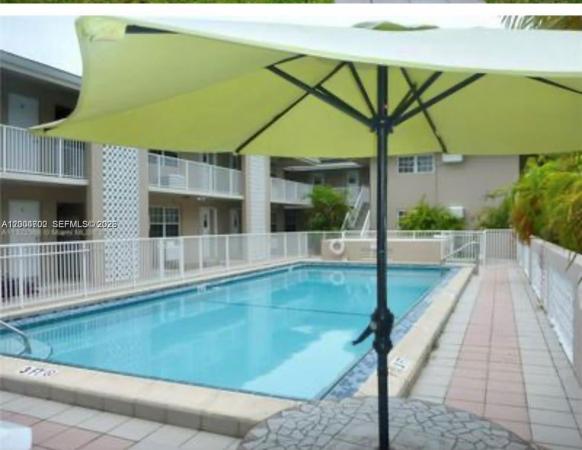 Santona, 6565 Santona St #B12A, Coral Gables, Florida 33146, image 2