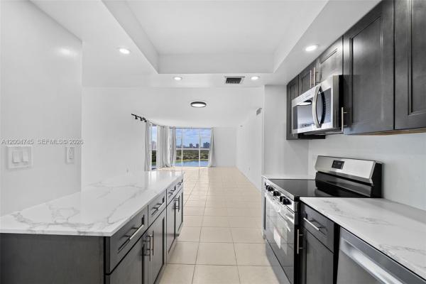 Waterview 1, 20505 E Country Club Dr #1938, Aventura, Florida 33180, image 3