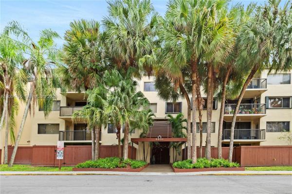 6601 SW 116th Ct #403, Unincorporated Dade County, Florida 33173, image 1