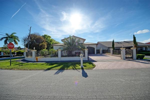 3190 SW 133rd Ct, Unincorporated Dade County, Florida 33175, image 2