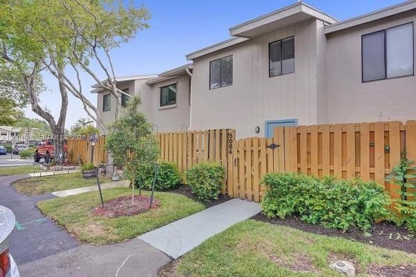 Saddle Up, 5084 S University Dr, Davie, Florida 33328, image 1