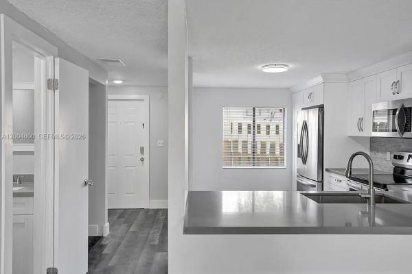 Saddle Up, 5084 S University Dr, Davie, Florida 33328, image 2