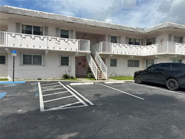 7424 SW 82nd St #D216, Unincorporated Dade County, Florida 33143, image 1