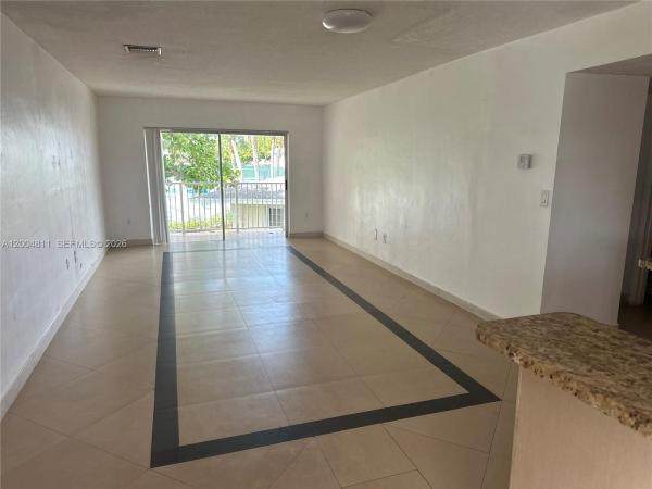 7424 SW 82nd St #D216, Unincorporated Dade County, Florida 33143, image 2