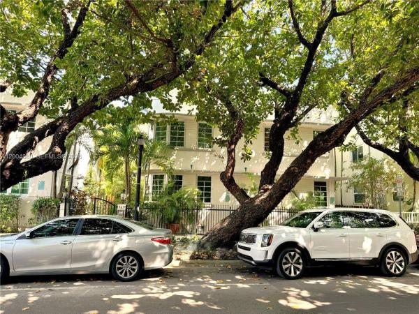 Enclave On South Beach, 349 Meridian Ave #B-202, Miami Beach, Florida 33139, image 2