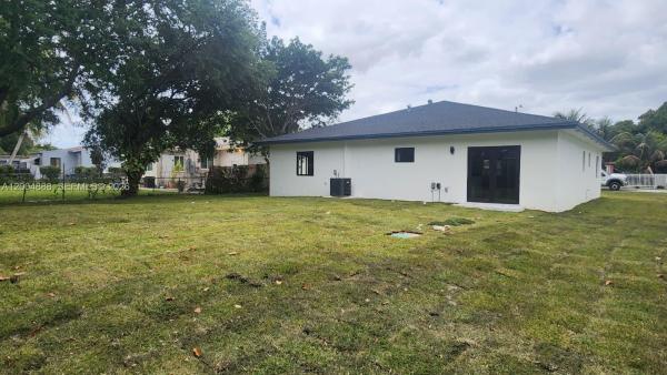 Pleasant Village, North Miami Beach, Florida 33162, image 1